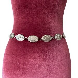 Illuma Women’s Silver Concho Statement Belt NWT